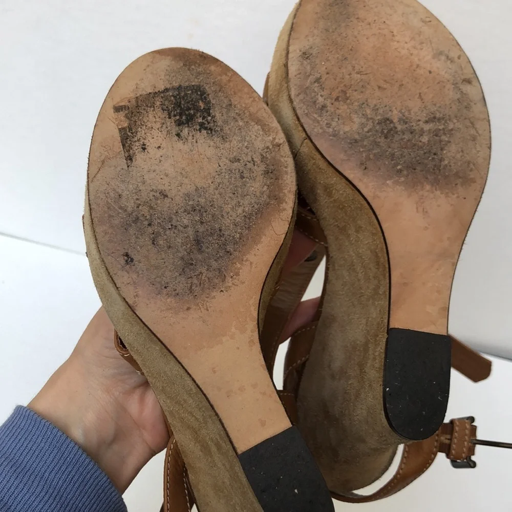 Saks fifth Avenue brown suede and leather platform heels size 7.5